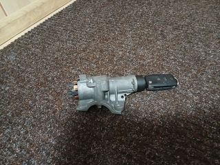 bontott VW GOLF IV Gyújtáskapcsoló Házzal