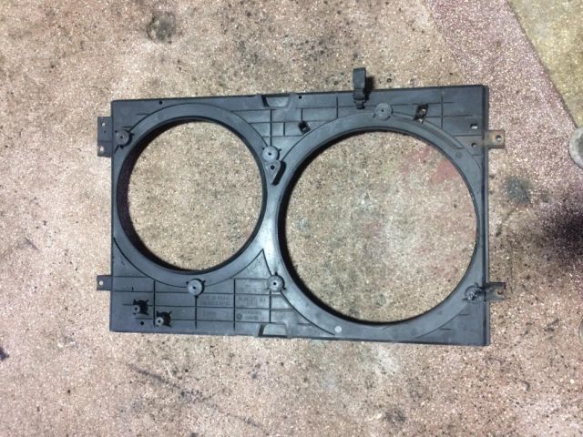 bontott VW GOLF IV Hűtőventilátor Keret