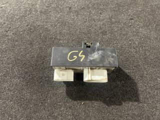 bontott VW GOLF IV Hűtőventilátor Relé