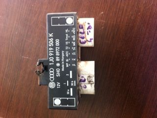 bontott VW GOLF IV Hűtőventilátor Relé