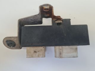 bontott VW GOLF IV Hűtőventilátor Relé