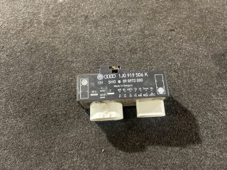 bontott VW GOLF IV Hűtőventilátor Relé