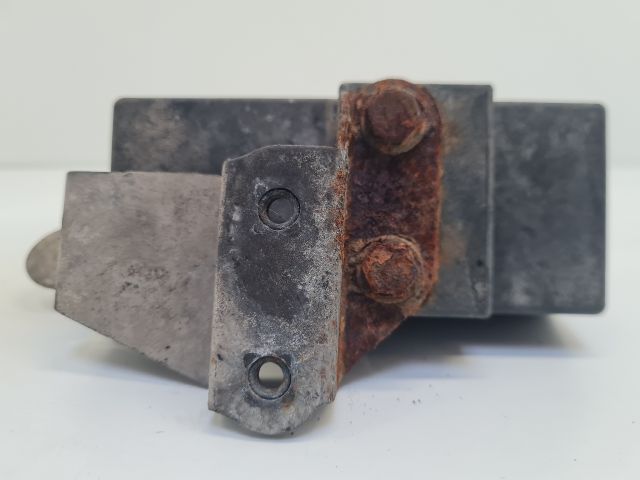 bontott VW GOLF IV Hűtőventilátor Relé