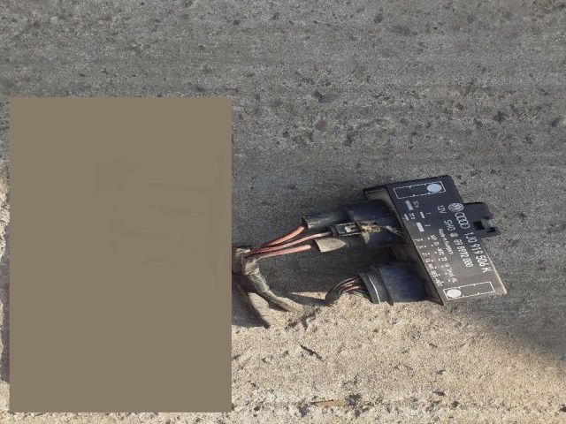 bontott VW GOLF IV Hűtőventilátor Relé