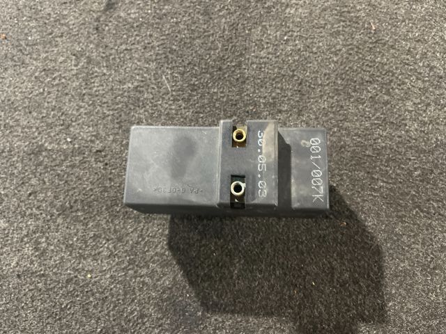 bontott VW GOLF IV Hűtőventilátor Relé