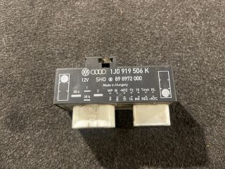 bontott VW GOLF IV Hűtőventilátor Relé