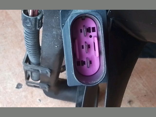 bontott VW GOLF IV Hűtőventilátor