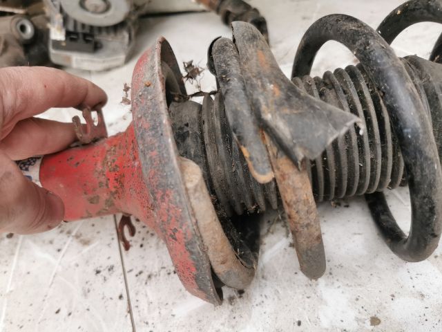 bontott VW GOLF IV Jobb első Gólyaláb (Lengécsillapító, Rugó)