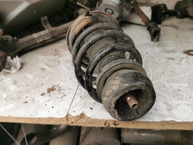 bontott VW GOLF IV Jobb első Gólyaláb (Lengécsillapító, Rugó)