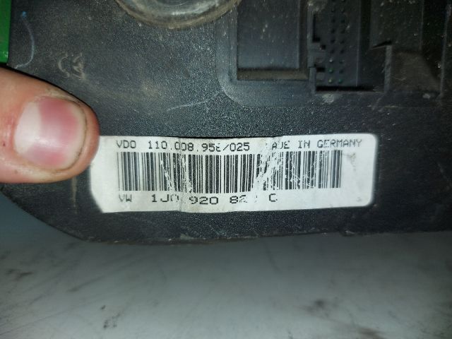 bontott VW GOLF IV Kilométeróra