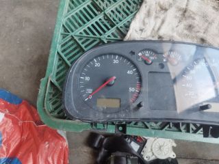 bontott VW GOLF IV Kilométeróra