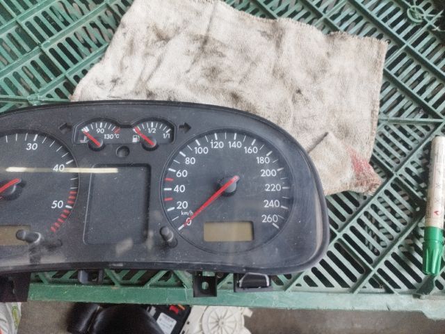 bontott VW GOLF IV Kilométeróra