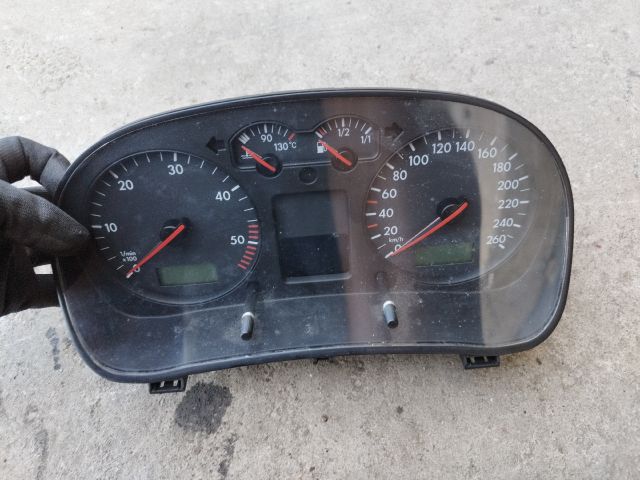 bontott VW GOLF IV Kilométeróra