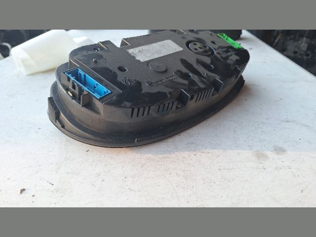 bontott VW GOLF IV Kilométeróra