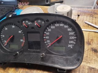 bontott VW GOLF IV Kilométeróra