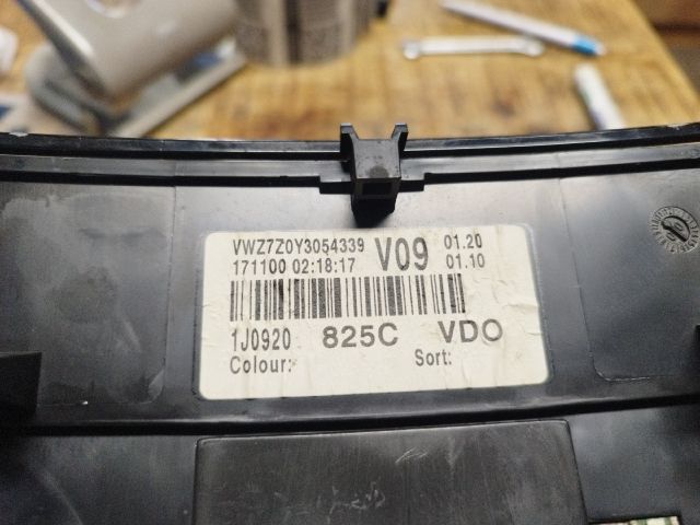 bontott VW GOLF IV Kilométeróra