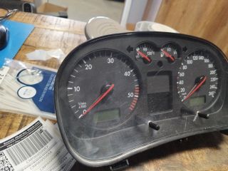 bontott VW GOLF IV Kilométeróra