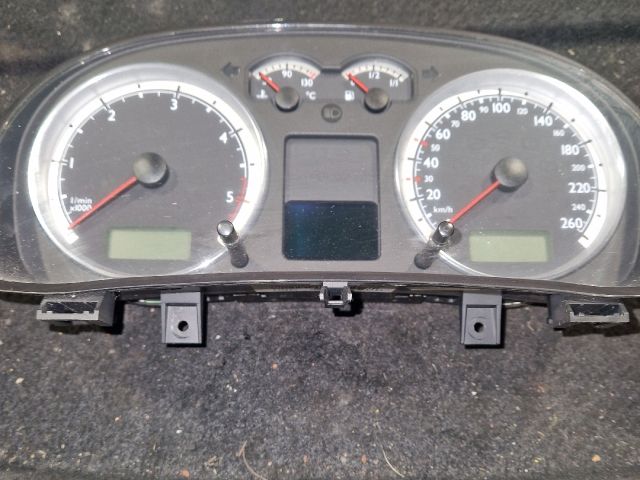 bontott VW GOLF IV Kilométeróra