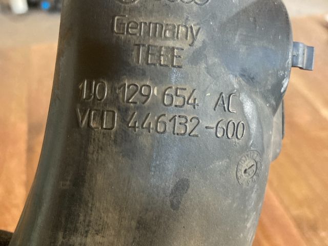 bontott VW GOLF IV Légbeömlő Cső