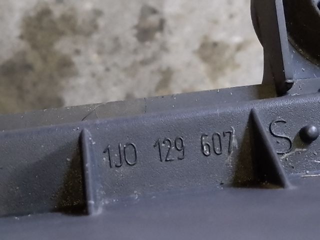 bontott VW GOLF IV Légszűrő Ház