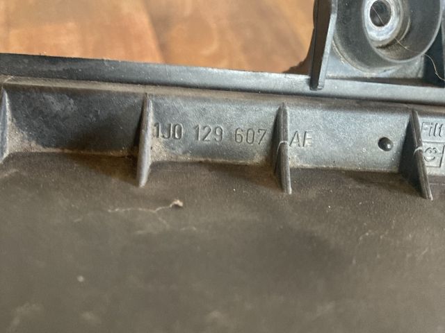 bontott VW GOLF IV Légszűrő Ház