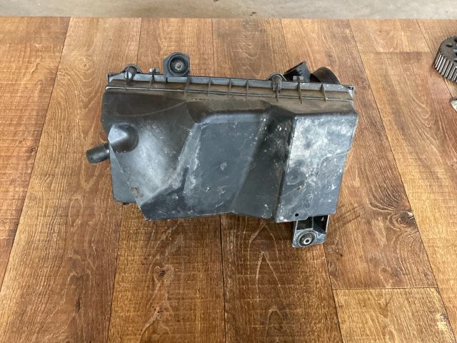 bontott VW GOLF IV Légszűrő Ház