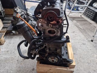 bontott VW GOLF IV Motor (Fűzött blokk hengerfejjel)