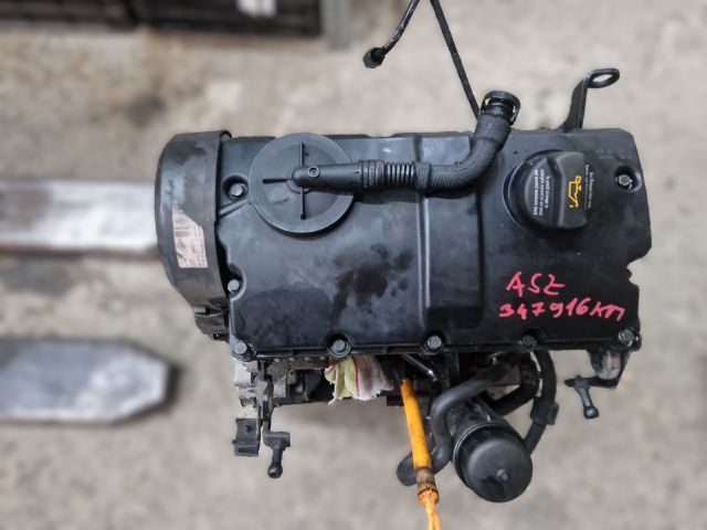 bontott VW GOLF IV Motor (Fűzött blokk hengerfejjel)