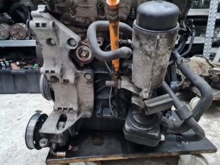 bontott VW GOLF IV Motor (Fűzött blokk hengerfejjel)