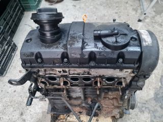 bontott VW GOLF IV Motor (Fűzött blokk hengerfejjel)