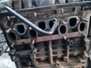 bontott VW GOLF IV Motor (Fűzött blokk hengerfejjel)