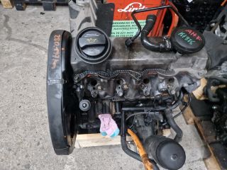 bontott VW GOLF IV Motor (Fűzött blokk hengerfejjel)