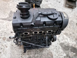 bontott VW GOLF IV Motor (Fűzött blokk hengerfejjel)
