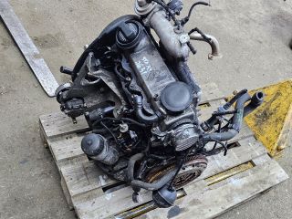 bontott VW GOLF IV Motor (Fűzött blokk hengerfejjel)