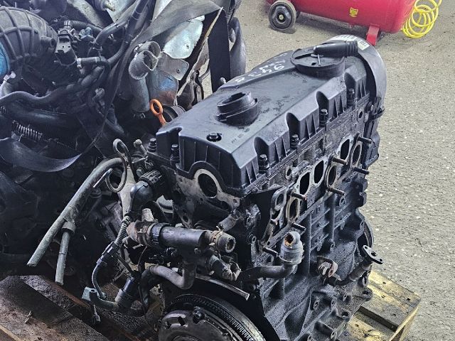 bontott VW GOLF IV Motor (Fűzött blokk hengerfejjel)