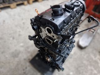 bontott VW GOLF IV Motor (Fűzött blokk hengerfejjel)