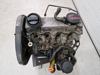 bontott VW GOLF IV Motor (Fűzött blokk hengerfejjel)