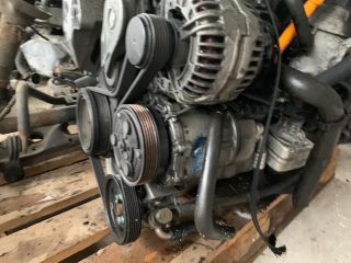 bontott VW GOLF IV Motor (Fűzött blokk hengerfejjel)