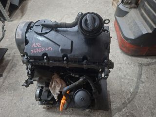 bontott VW GOLF IV Motor (Fűzött blokk hengerfejjel)