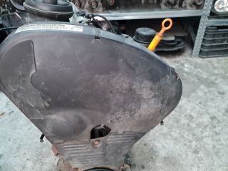 bontott VW GOLF IV Motor (Fűzött blokk hengerfejjel)