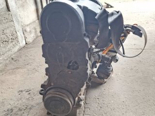bontott VW GOLF IV Motor (Fűzött blokk hengerfejjel)