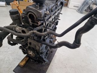 bontott VW GOLF IV Motor (Fűzött blokk hengerfejjel)