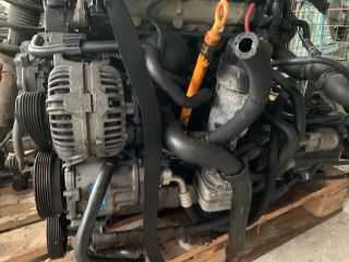 bontott VW GOLF IV Motor (Fűzött blokk hengerfejjel)