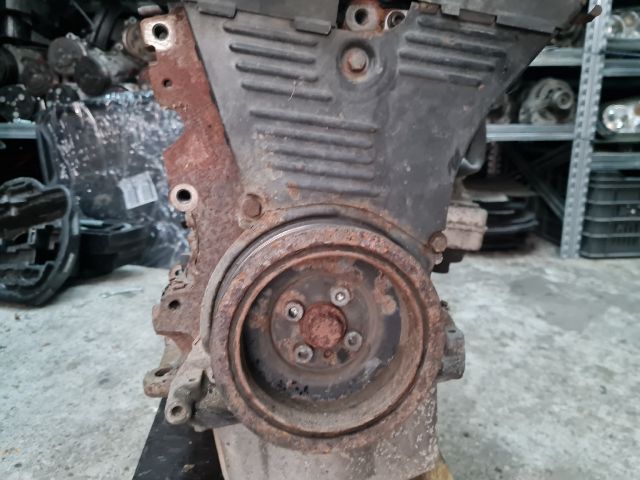 bontott VW GOLF IV Motor (Fűzött blokk hengerfejjel)