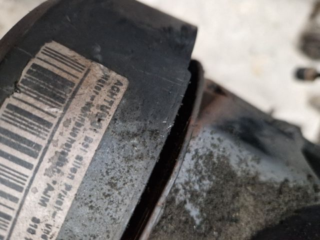 bontott VW GOLF IV Motor (Fűzött blokk hengerfejjel)