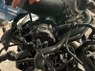 bontott VW GOLF IV Motor (Fűzött blokk hengerfejjel)