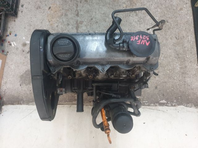 bontott VW GOLF IV Motor (Fűzött blokk hengerfejjel)