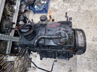 bontott VW GOLF IV Motor (Fűzött blokk hengerfejjel)