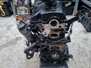 bontott VW GOLF IV Motor (Fűzött blokk hengerfejjel)