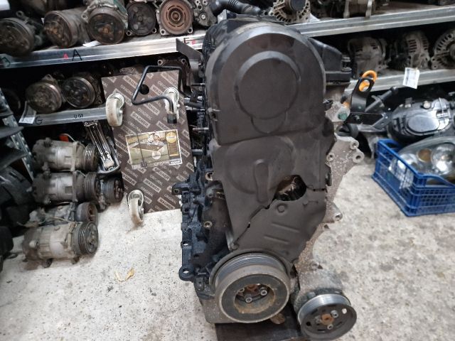 bontott VW GOLF IV Motor (Fűzött blokk hengerfejjel)